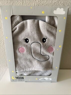 Cream Elephant Hooded Baby Towel with Pink Cheeks